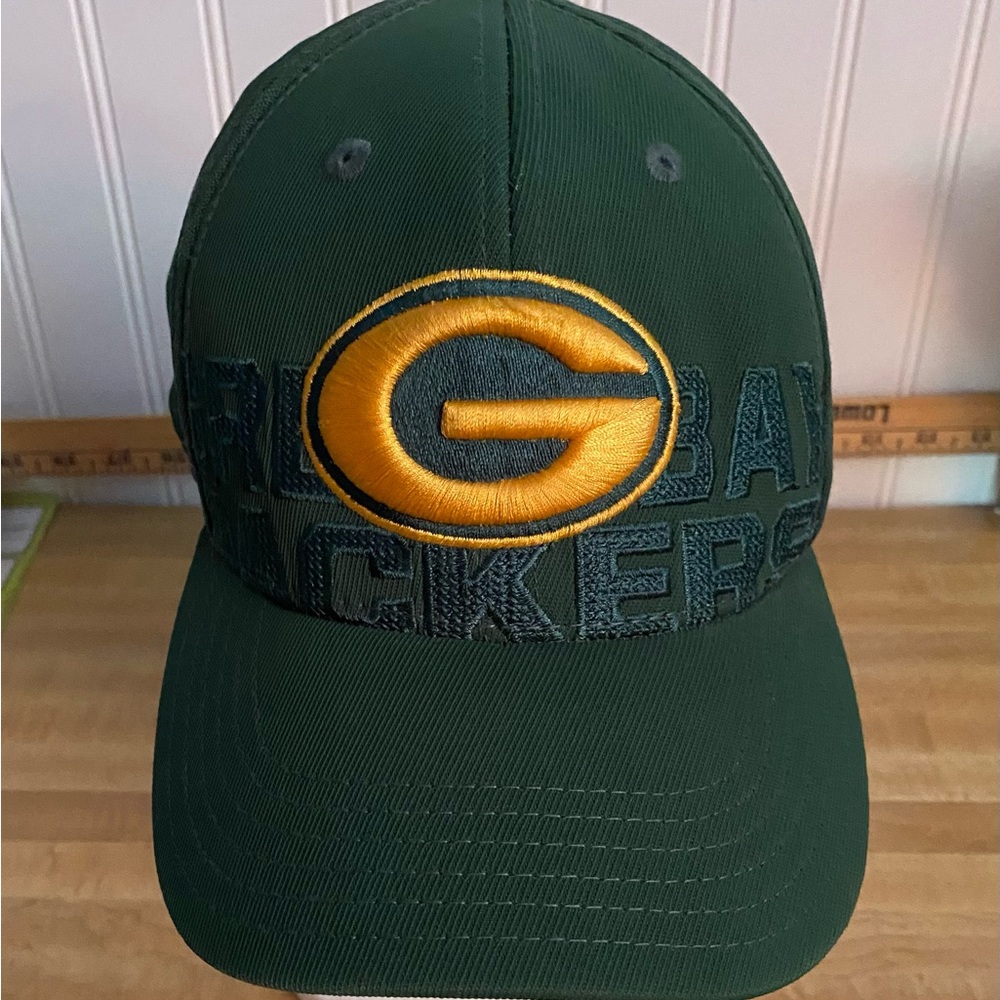 Preowned Youth “ Green Bay Packers” Hat/Cap. Adjustable. Green/Yellow Logo